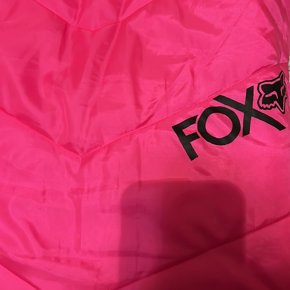 Pink reversible puffer jacket no sleeves - Picture 4 of 4